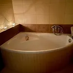 Triton Park Apartamento